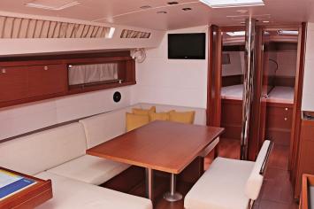 Yachtcharter Oceanis48 5Cab 9