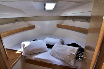 Yachtcharter Vektor950 11