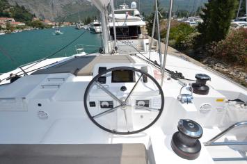 Yachtcharter Lagoon450F 5