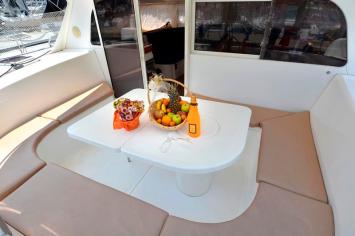 Yachtcharter Nautitech40 8