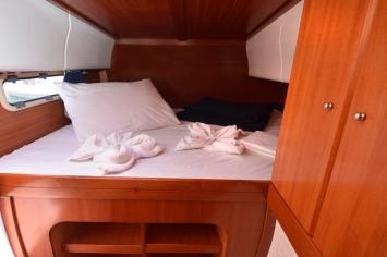 Yachtcharter Nautitech40 17