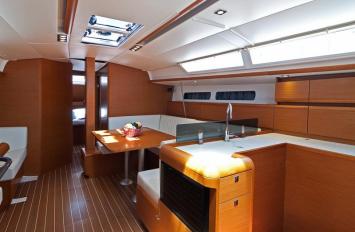 Yachtcharter SunOdyssey439 6