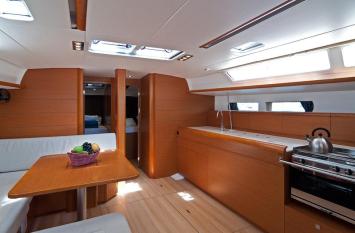 Yachtcharter SunOdyssey469 7