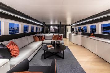 Yachtcharter Bugari100 30
