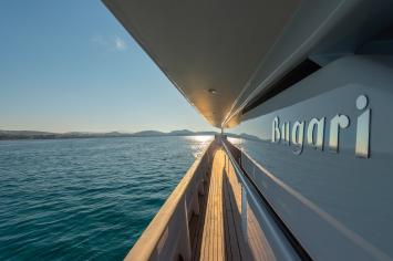 Yachtcharter Bugari100 37