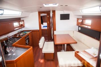 Yachtcharter Oceanis45 19