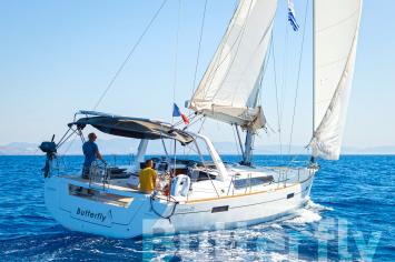 Yachtcharter Oceanis45 37