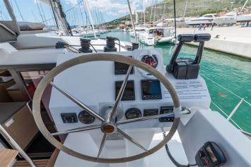 Yachtcharter FountainePajotSaona47 6