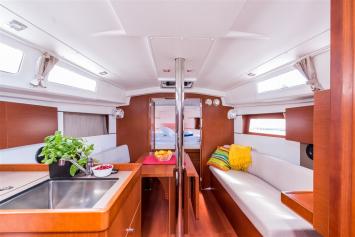 Yachtcharter Oceanis35 8