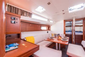 Yachtcharter Oceanis48 4cab 14