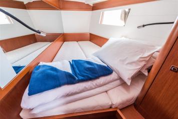 Yachtcharter Oceanis48 4cab 24