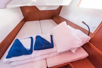 Yachtcharter Oceanis48 4cab 27