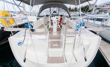 Yachtcharter Delphia37 3