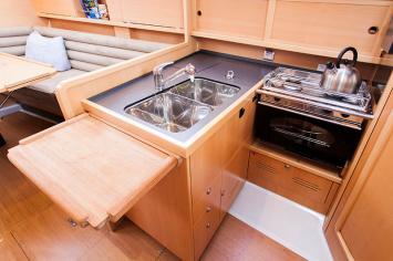 Yachtcharter Delphia37 9