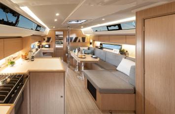 Yachtcharter BavariaC42 8