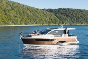 Yachtcharter SealineC330 7