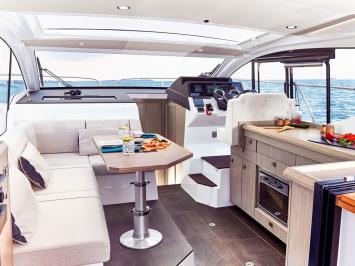 Yachtcharter SealineC330 8
