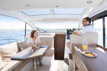Yachtcharter SealineC330 9