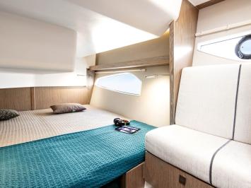 Yachtcharter SealineC330 12