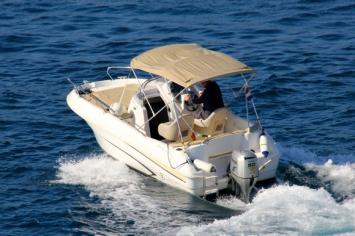 Yachtcharter Flyer550Sundeck 12