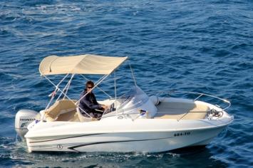 Yachtcharter Flyer550Sundeck 15