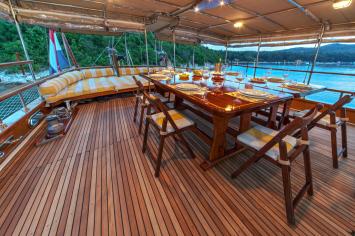 Yachtcharter GuletLinda 12