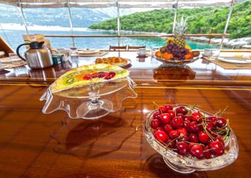Yachtcharter GuletLinda 16