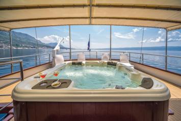 Yachtcharter GuletLuna 5