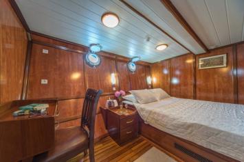 Yachtcharter GuletLuna 18
