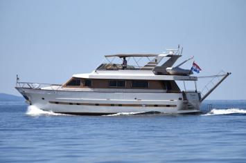 Yachtcharter MYBlanka 3