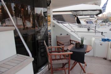 Yachtcharter SealineT60AURA 3