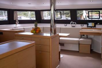 Yachtcharter Dufour48Catamaran 21