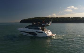 Yachtcharter FairlineSquadron50Fly