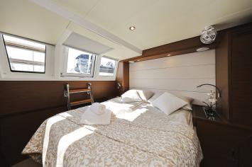 Yachtcharter lagoon 620 5 cabin double cabin