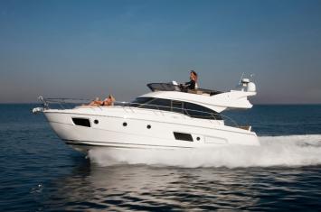 Yachtcharter Virtess420Fly 3