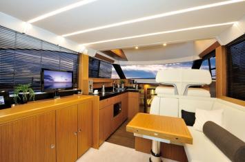 Yachtcharter Virtess420Fly 16