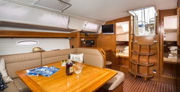 Yachtcharter Bavaria47Cruiser 15