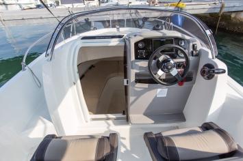 Yachtcharter CapCamarat5 10