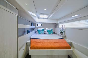 Yachtcharter Leopard48 42cab 6