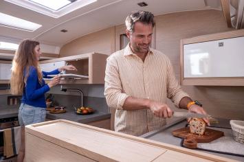 Yachtcharter Dufour470 14