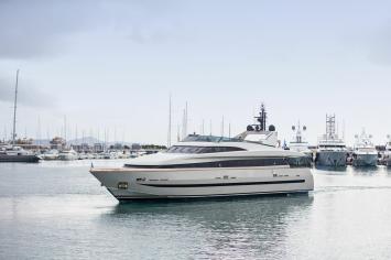 Yachtcharter Baglietto101