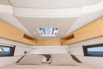 Yachtcharter Hanse460 3cab 14