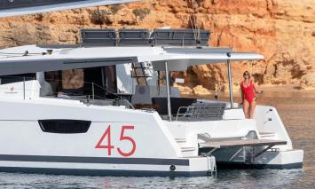 Yachtcharter Elba45 11