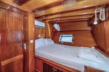 Yachtcharter SuDelisi 6