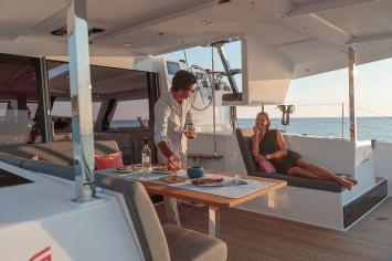 Yachtcharter Isla40 8