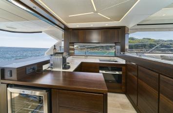 Yachtcharter SunseekerManhattan55 35