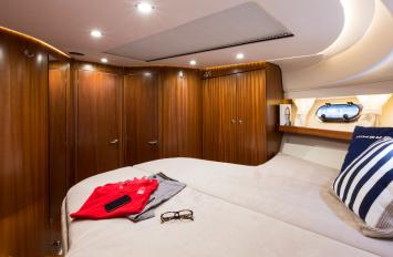 Yachtcharter Nimbus405Coupe 15