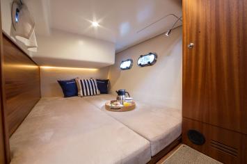 Yachtcharter Nimbus405Coupe 17