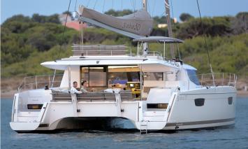 Yachtcharter FountainePajotSaba50 6cab 8