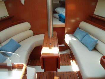 Yachtcharter OceanisClipper343 10